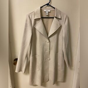 Magaschoni Elegant Beige Women's Coat size M beautiful soft